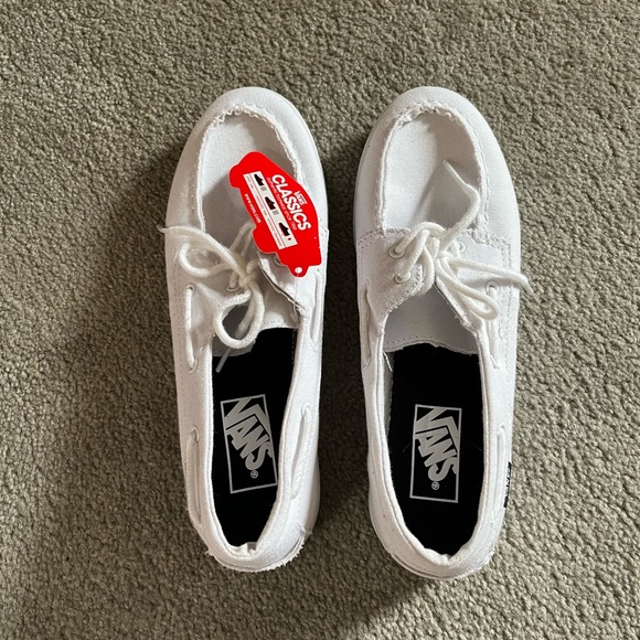 New - White Vans size 8W, 6.5M - Picture 2 of 5
